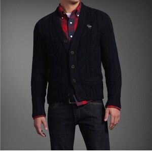 Abercrombie and fitch cable knit Sweater
Men’s M
New
Original price: 310can